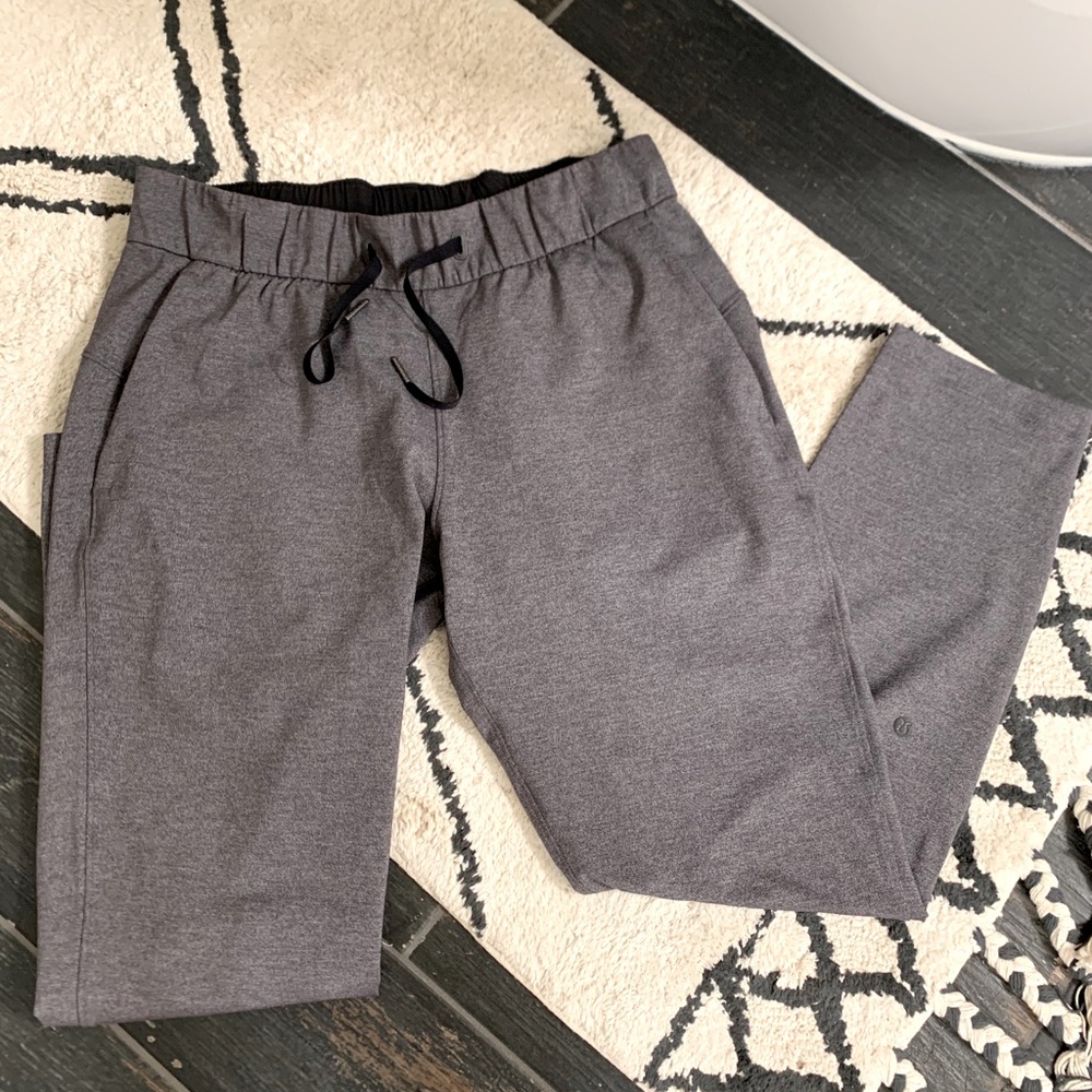 Lululemon on the fly pants